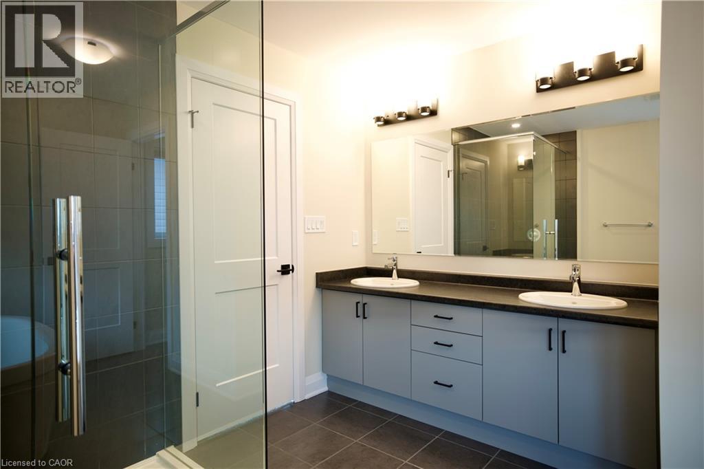 559 Balsam Poplar Street, Waterloo, Ontario  N2V 0H8 - Photo 32 - 40819106