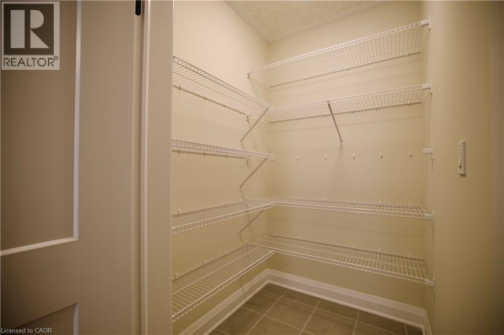 559 Balsam Poplar Street, Waterloo, Ontario  N2V 0H8 - Photo 8 - 40819106