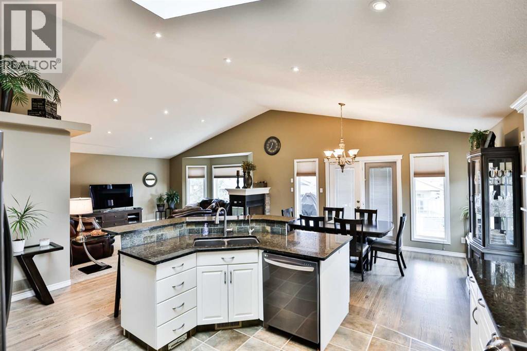 92 Heritage Circle W, Lethbridge, Alberta  T1K 7T3 - Photo 17 - A2293867