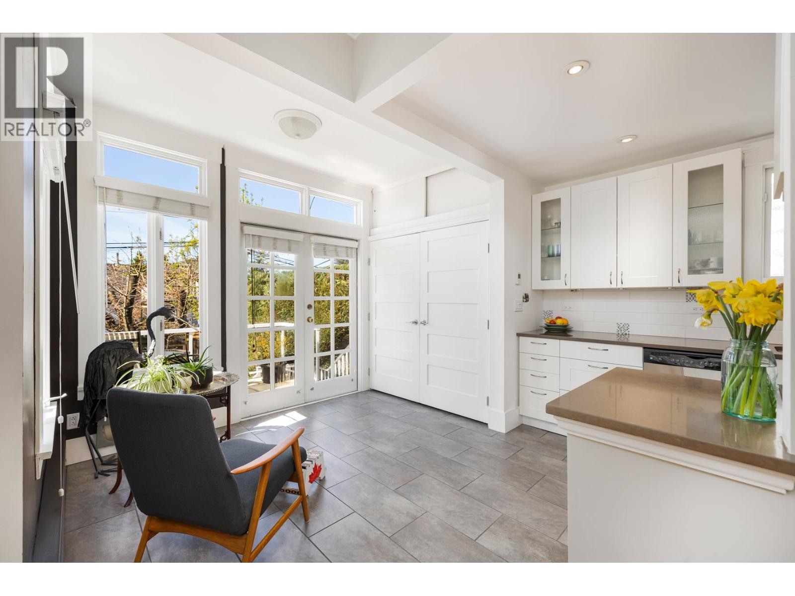 4491 Harriet Street, Vancouver, British Columbia  V5V 4K4 - Photo 11 - R3107462