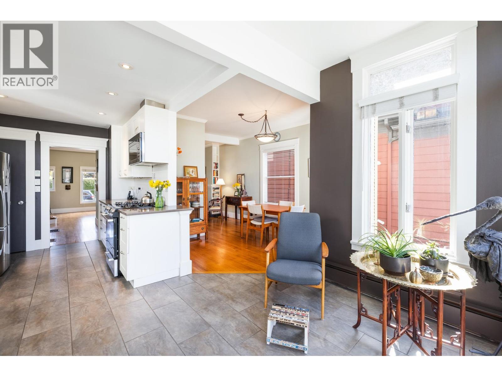 4491 Harriet Street, Vancouver, British Columbia  V5V 4K4 - Photo 8 - R3107462