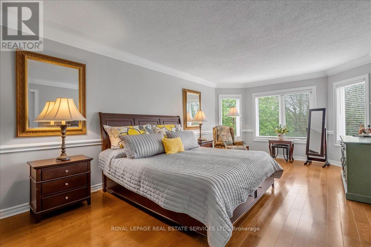 1401 The Links Drive, Oakville, Ontario  L6M 2N4 - Photo 23 - W12977406