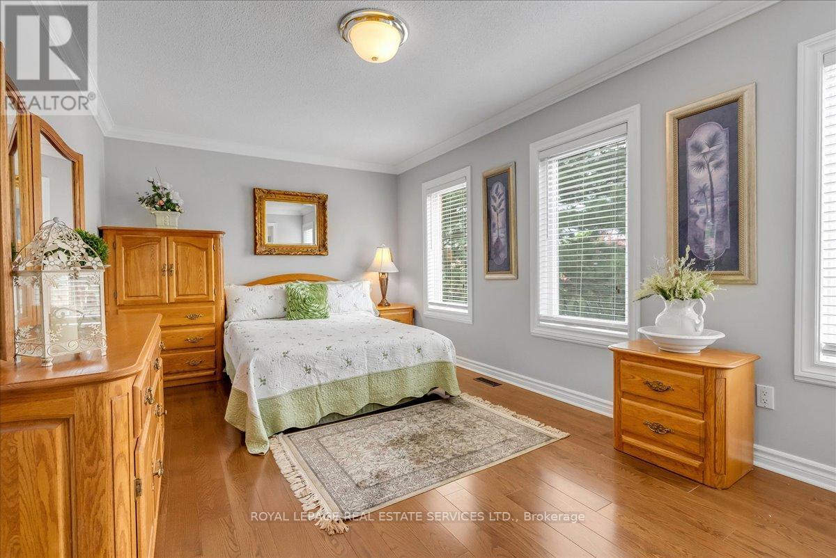 1401 The Links Drive, Oakville, Ontario  L6M 2N4 - Photo 27 - W12977406