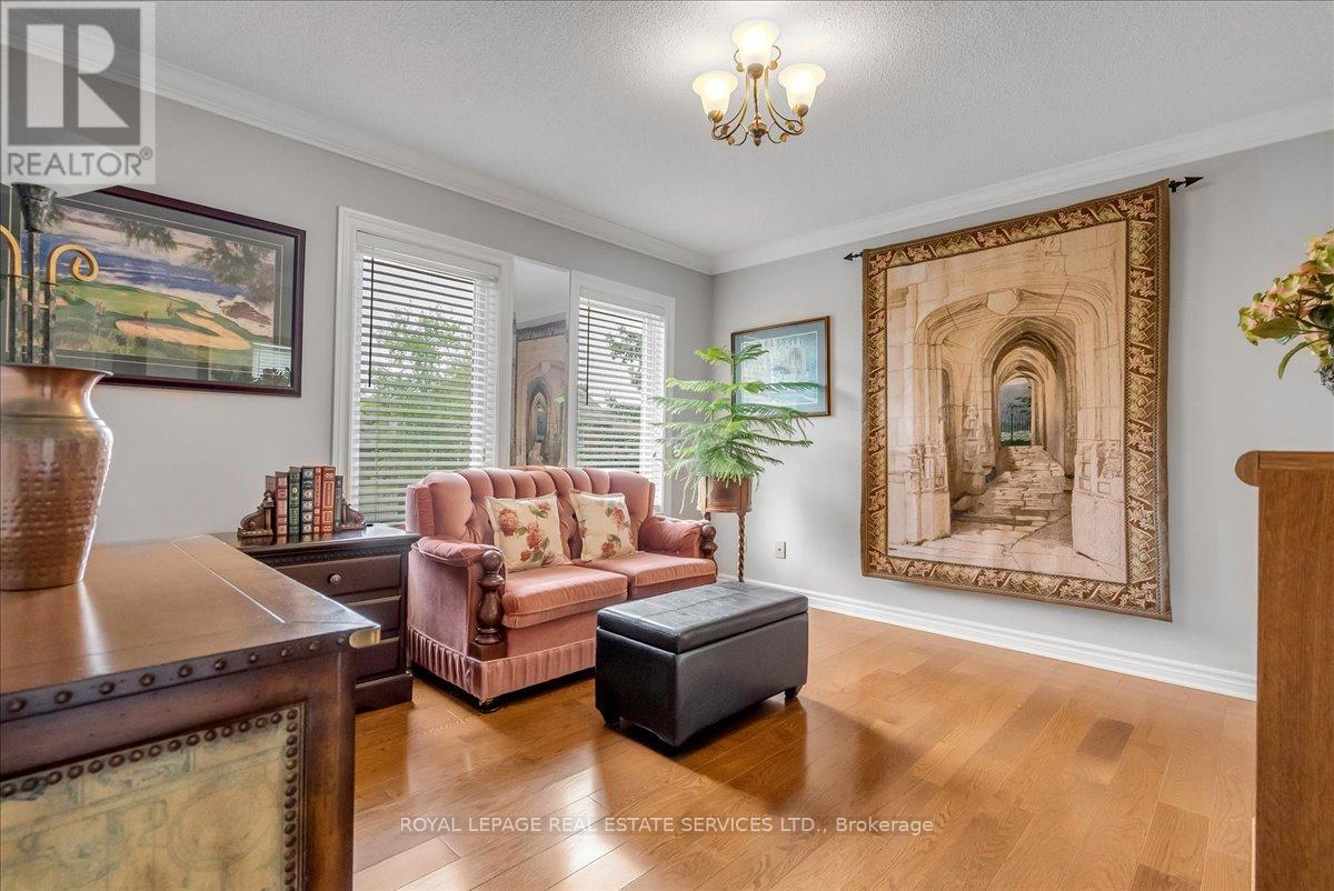 1401 The Links Drive, Oakville, Ontario  L6M 2N4 - Photo 31 - W12977406