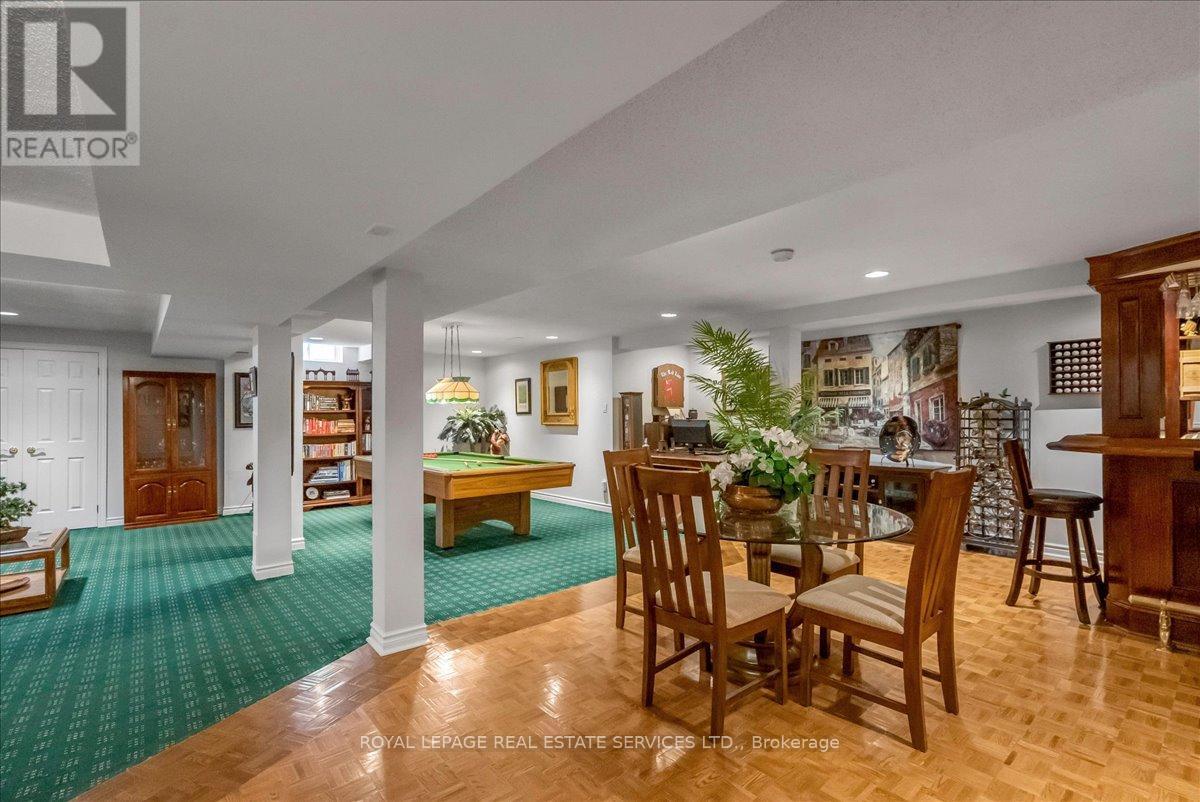 1401 The Links Drive, Oakville, Ontario  L6M 2N4 - Photo 37 - W12977406