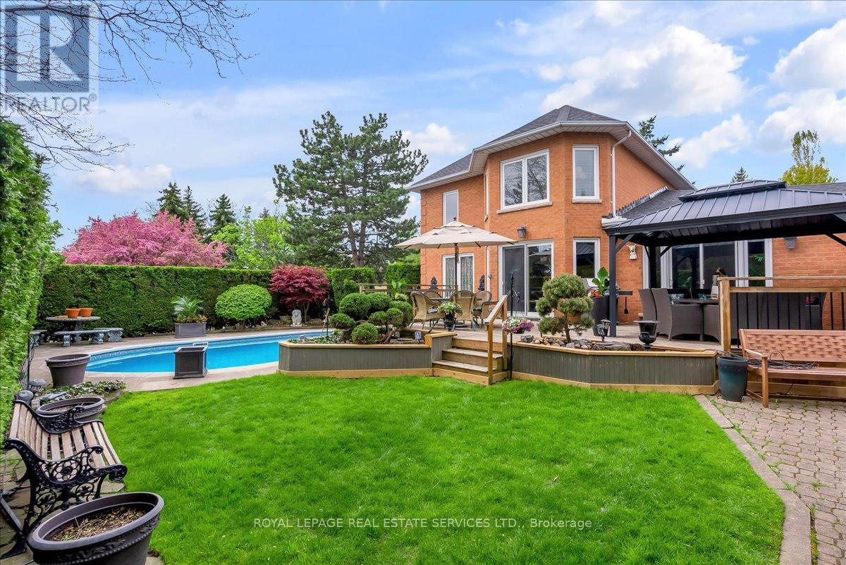 1401 The Links Drive, Oakville, Ontario  L6M 2N4 - Photo 44 - W12977406