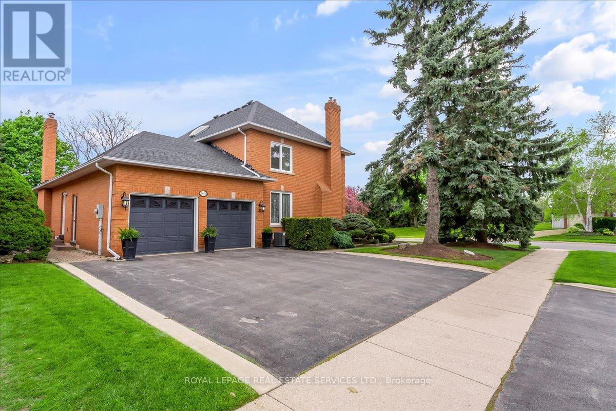 1401 The Links Drive, Oakville, Ontario  L6M 2N4 - Photo 49 - W12977406