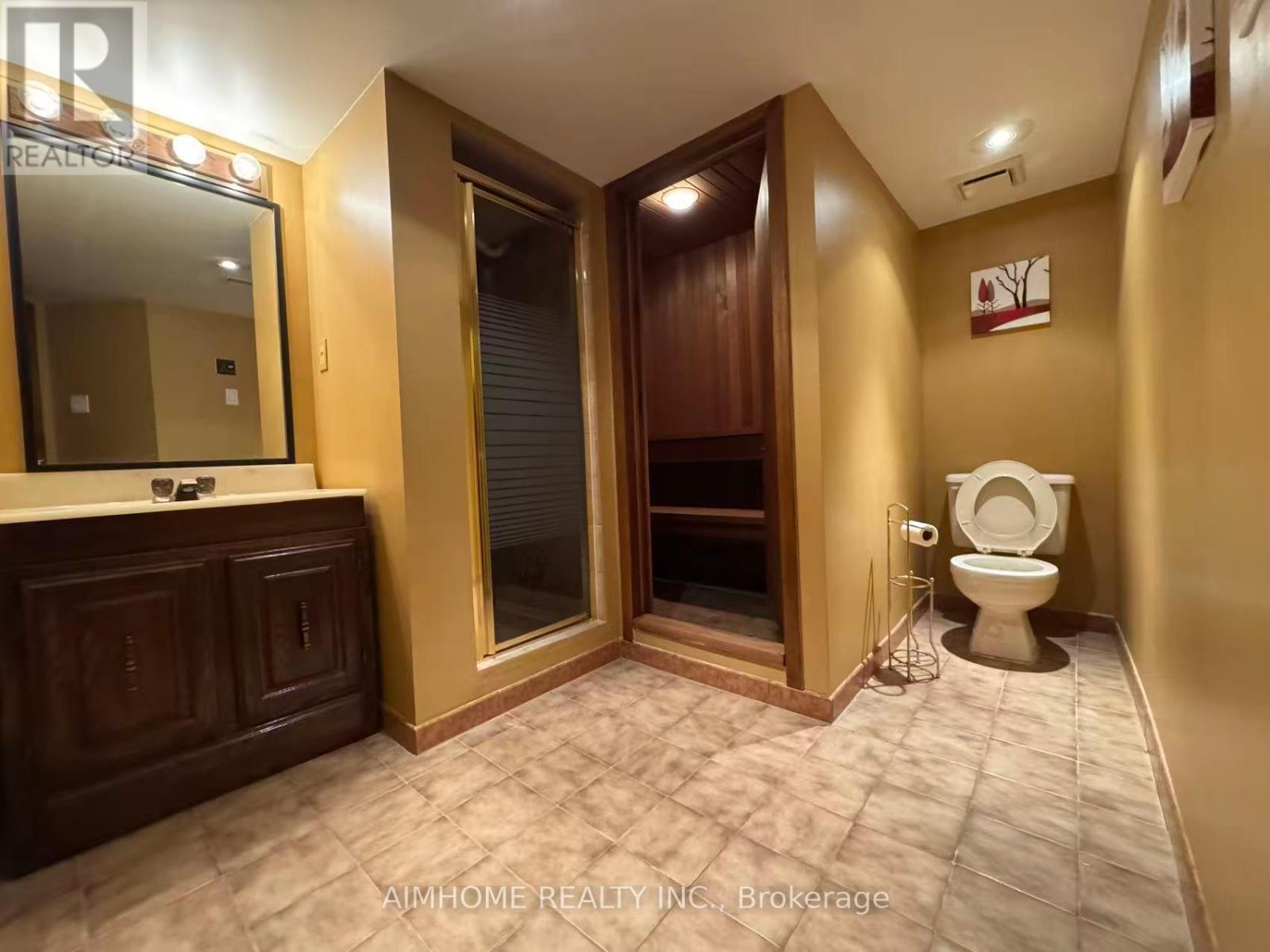 60 - 2205 South Millway, Mississauga, Ontario  L5L 3T2 - Photo 17 - W12977420