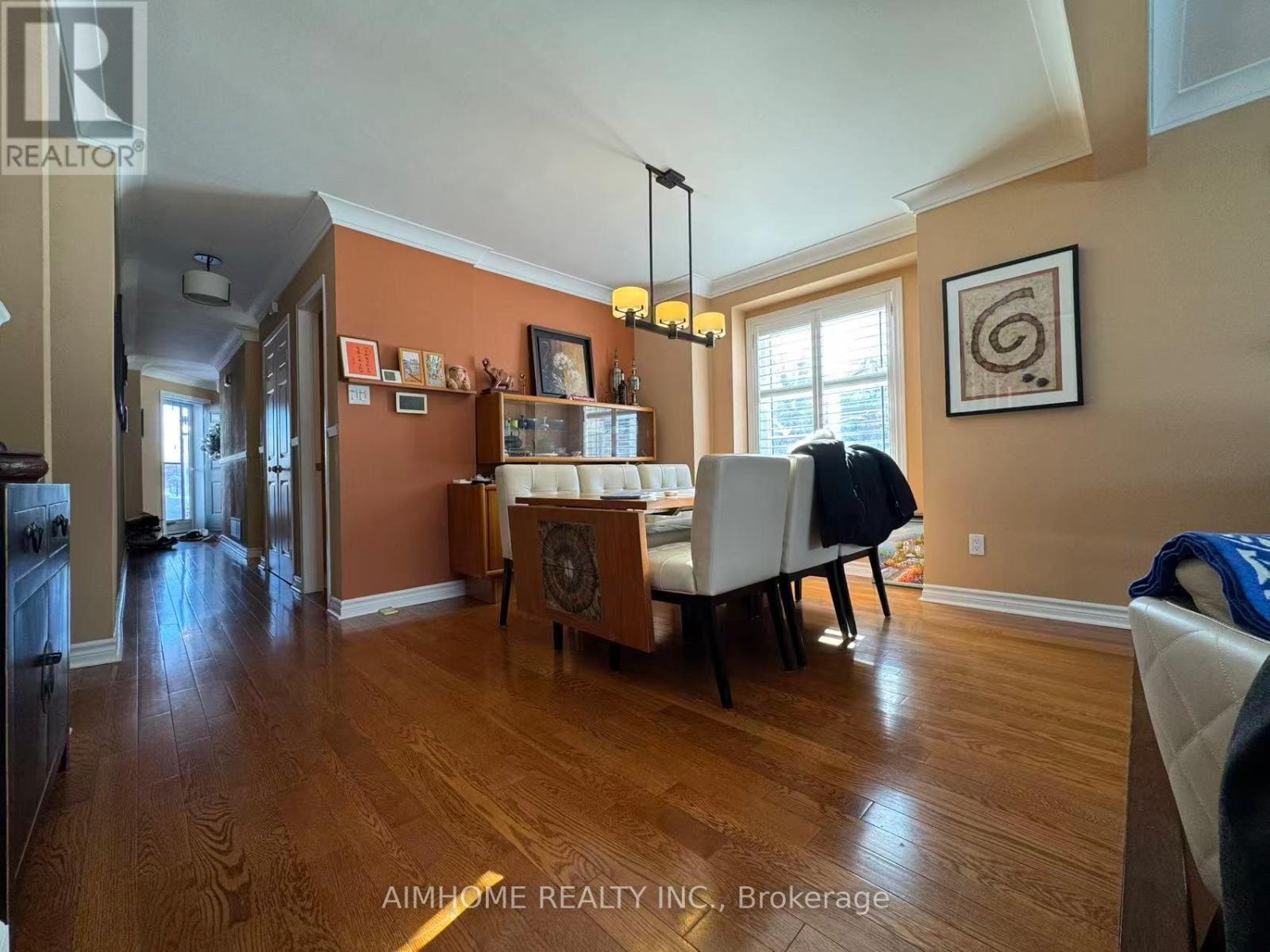 60 - 2205 South Millway, Mississauga, Ontario  L5L 3T2 - Photo 2 - W12977420