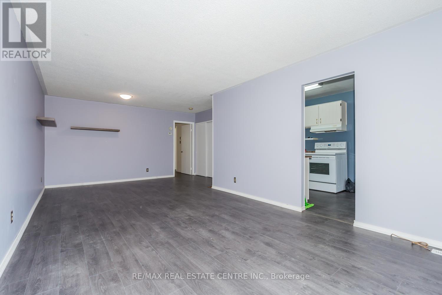 Upper - 1518 Oran Court, Mississauga, Ontario  L5N 1L3 - Photo 17 - W12977434