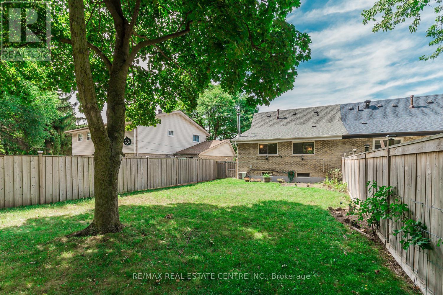 Upper - 1518 Oran Court, Mississauga, Ontario  L5N 1L3 - Photo 20 - W12977434