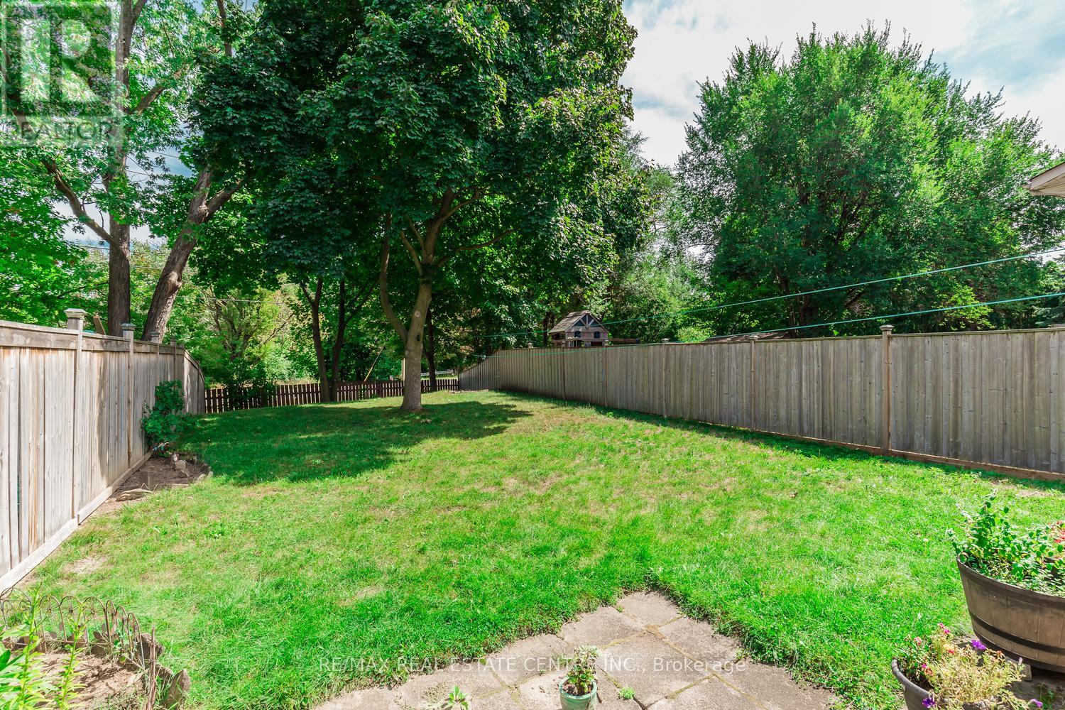 Upper - 1518 Oran Court, Mississauga, Ontario  L5N 1L3 - Photo 22 - W12977434