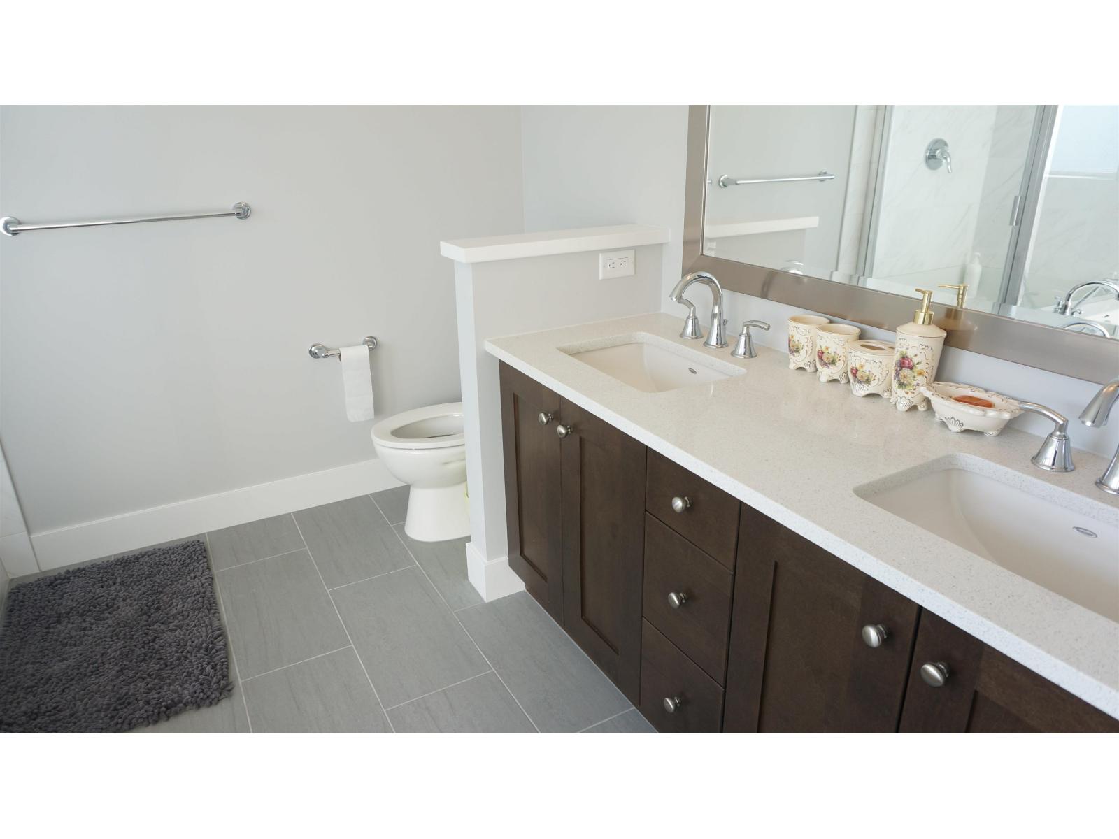 16988 77a Avenue, Surrey, British Columbia  V4N 6L2 - Photo 8 - R3108170