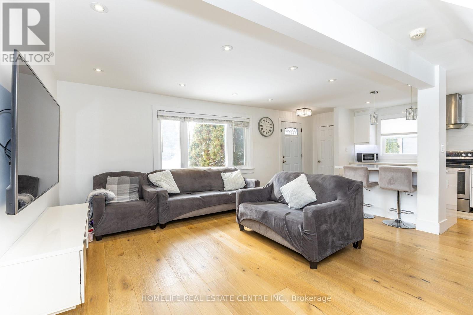 172 Calvington Drive, Toronto, Ontario  M3M 2M9 - Photo 13 - W12977494