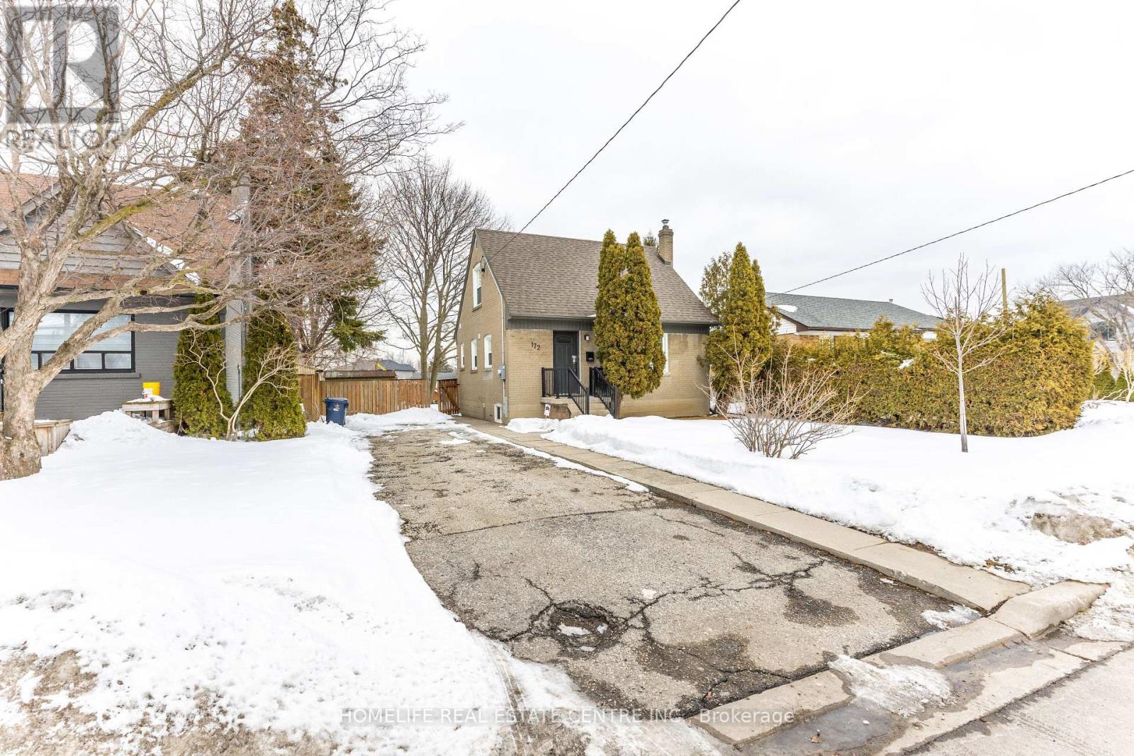172 Calvington Drive, Toronto, Ontario  M3M 2M9 - Photo 3 - W12977494
