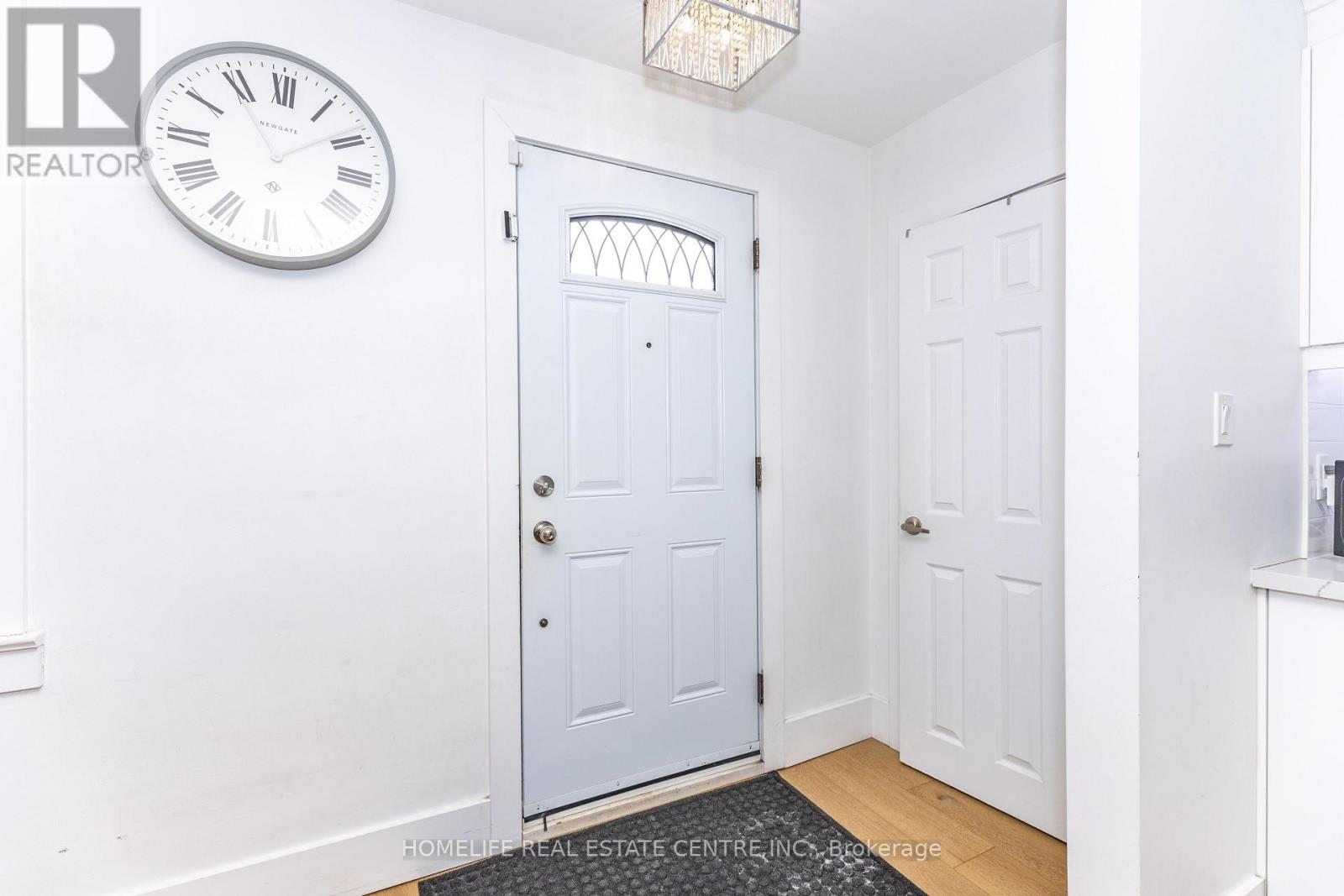 172 Calvington Drive, Toronto, Ontario  M3M 2M9 - Photo 7 - W12977494