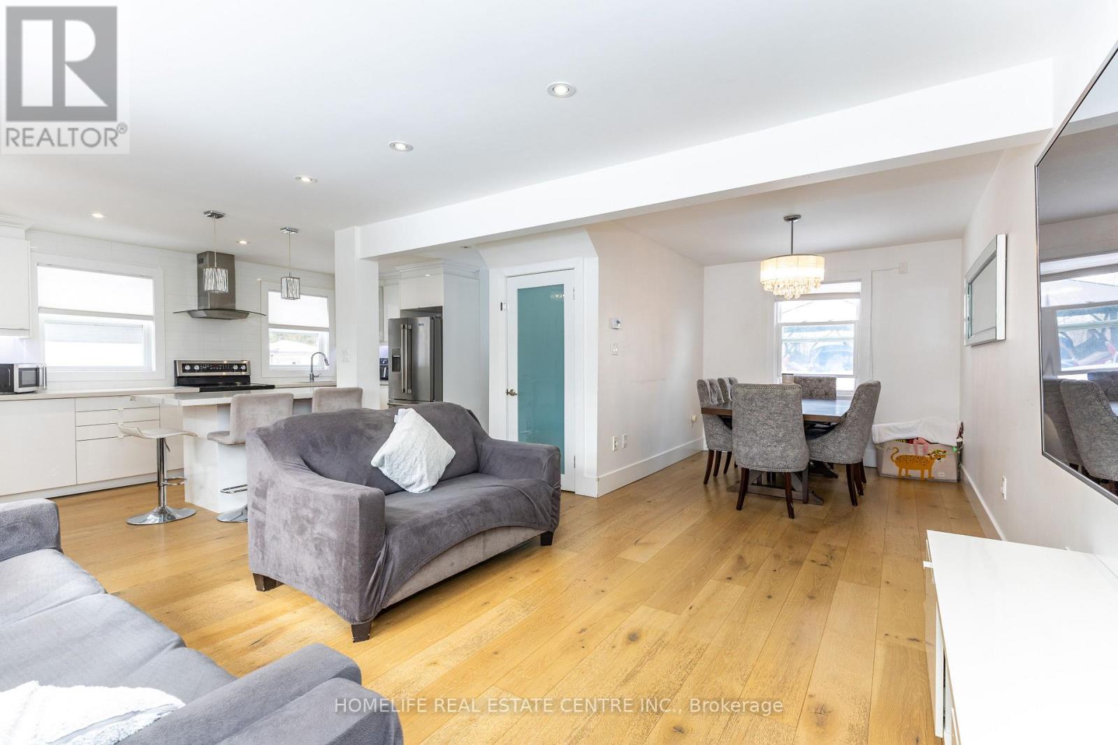 172 Calvington Drive, Toronto, Ontario  M3M 2M9 - Photo 9 - W12977494