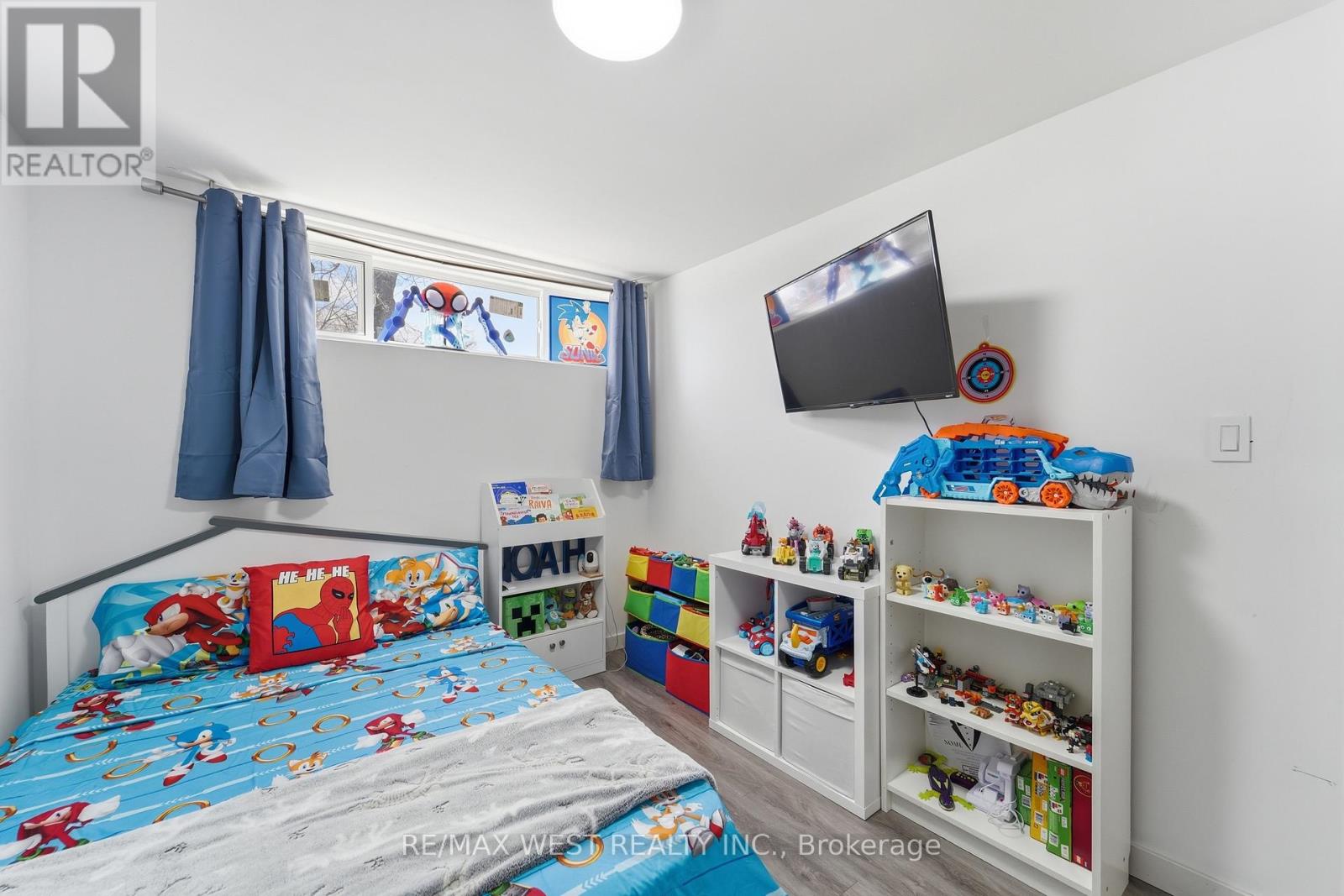 38 Bridesburg Drive, Toronto, Ontario  M9R 2K8 - Photo 27 - W12977528