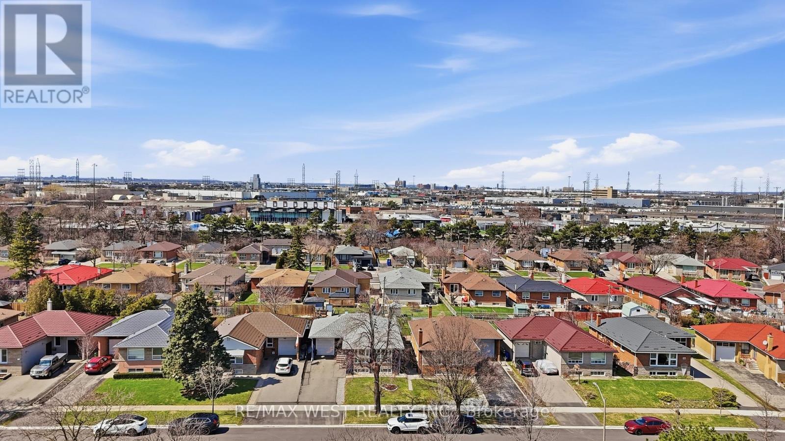 38 Bridesburg Drive, Toronto, Ontario  M9R 2K8 - Photo 35 - W12977528