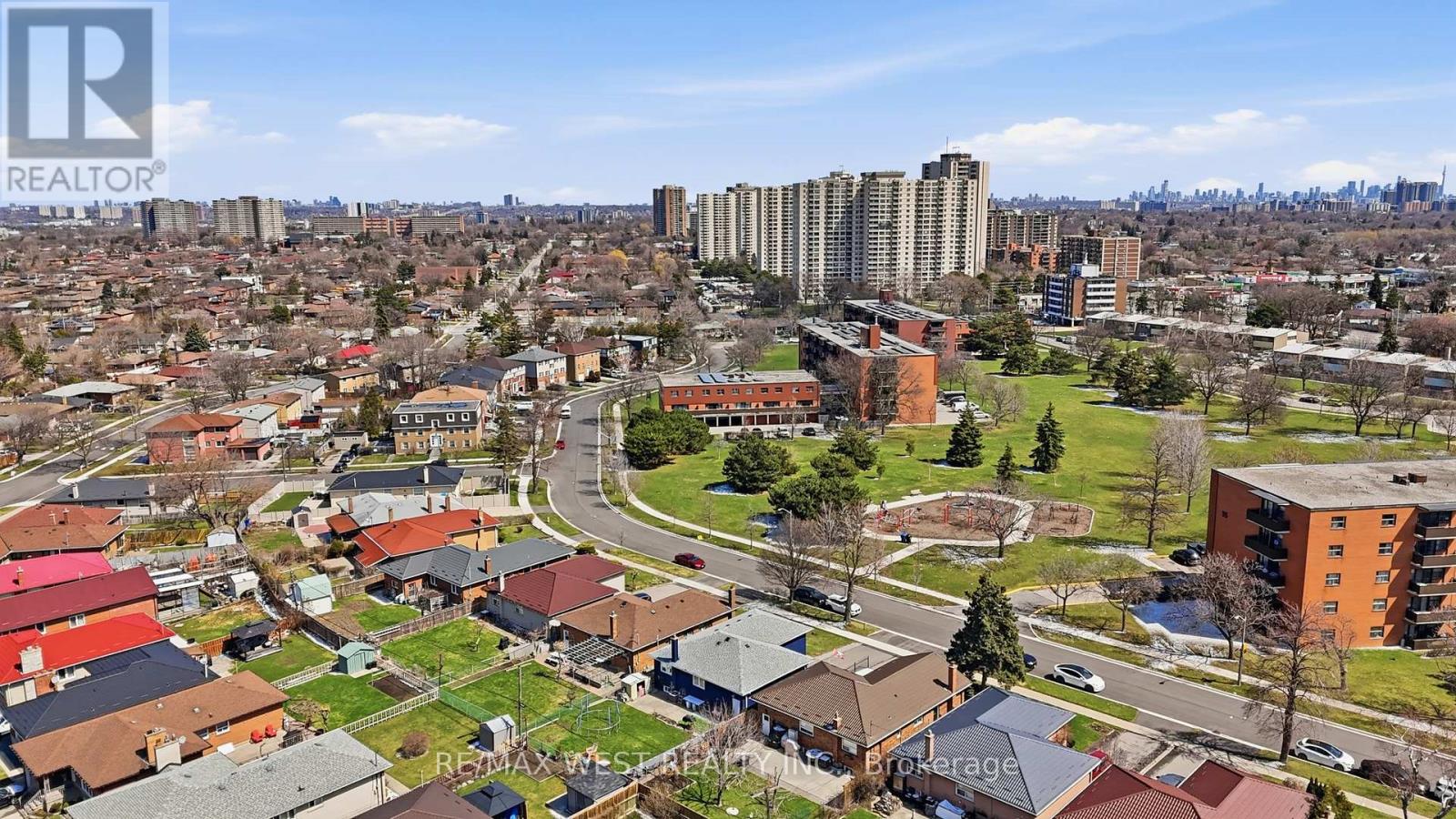 38 Bridesburg Drive, Toronto, Ontario  M9R 2K8 - Photo 40 - W12977528