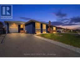 38 BRIDESBURG DRIVE, Toronto, Ontario