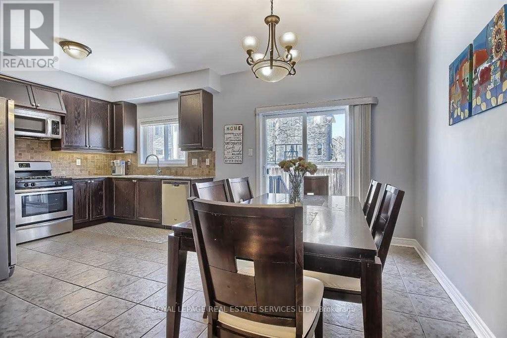 2423 Grand Oak Trail, Oakville, Ontario  L6M 0J4 - Photo 11 - W12977556