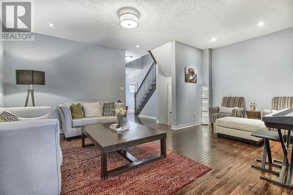 2423 Grand Oak Trail, Oakville, Ontario  L6M 0J4 - Photo 6 - W12977556