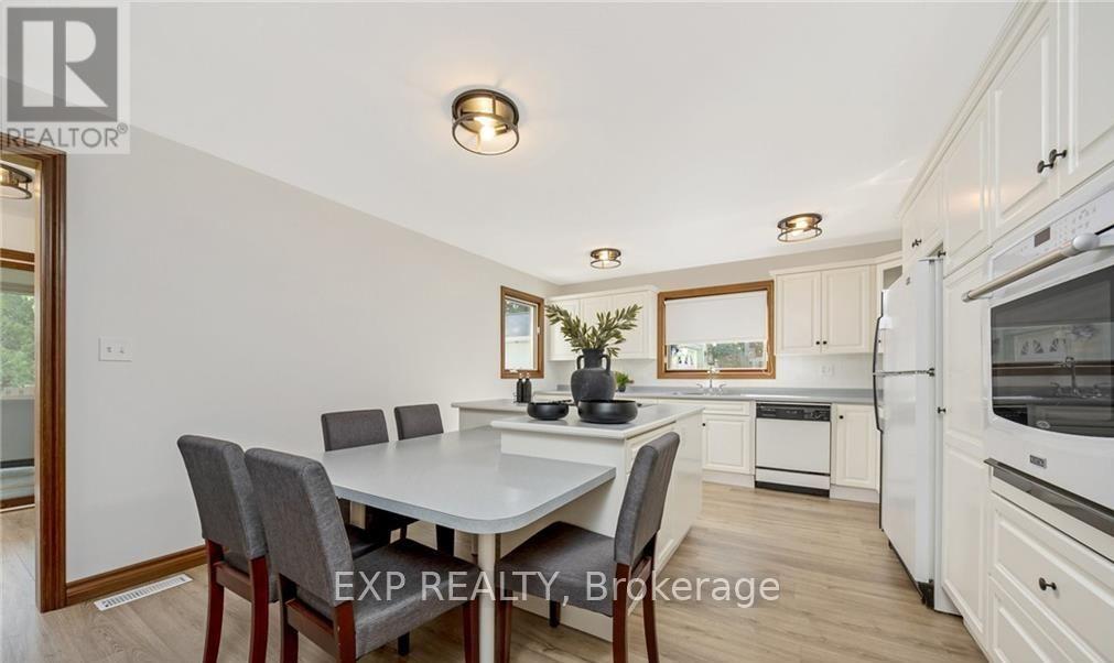 71 Bronte ( Upper Only) Street S, Milton, Ontario  L9T 1Z4 - Photo 10 - W12977650