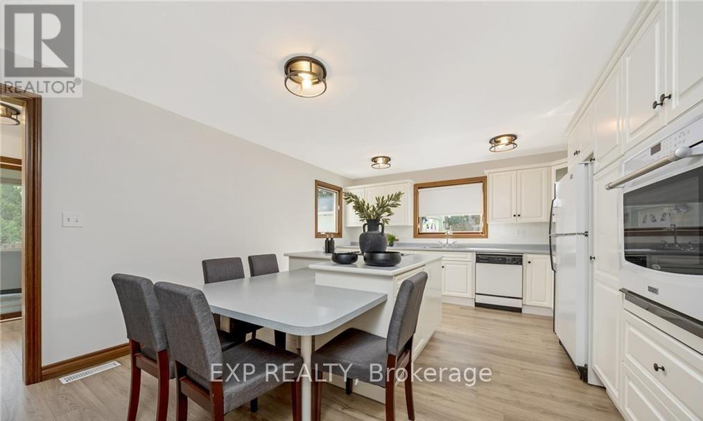 71 Bronte ( Upper Only) Street S, Milton, Ontario  L9T 1Z4 - Photo 11 - W12977650