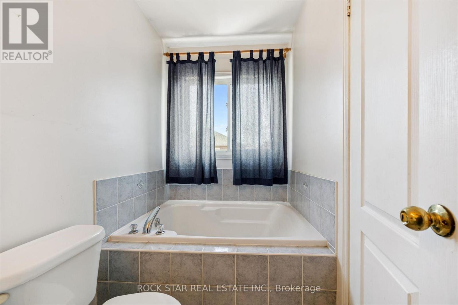 7334 Lowville Heights, Mississauga, Ontario  L5N 8L4 - Photo 15 - W12977700