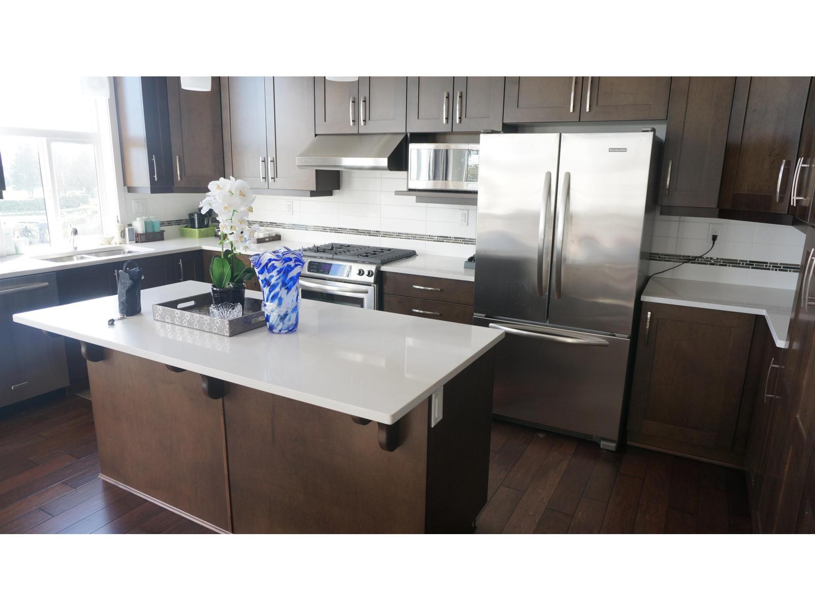 16988 77a Avenue, Surrey, British Columbia  V4N 6L2 - Photo 2 - R3108170