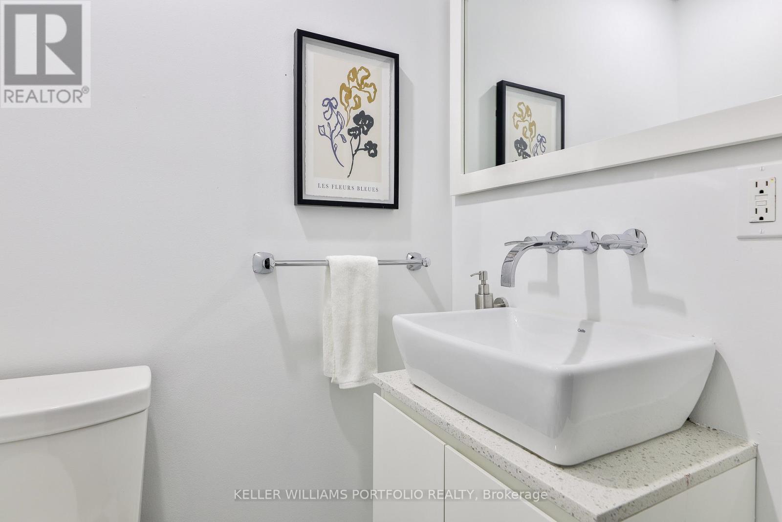 38 Rutland Street, Toronto, Ontario  M6N 1G1 - Photo 28 - W12977706