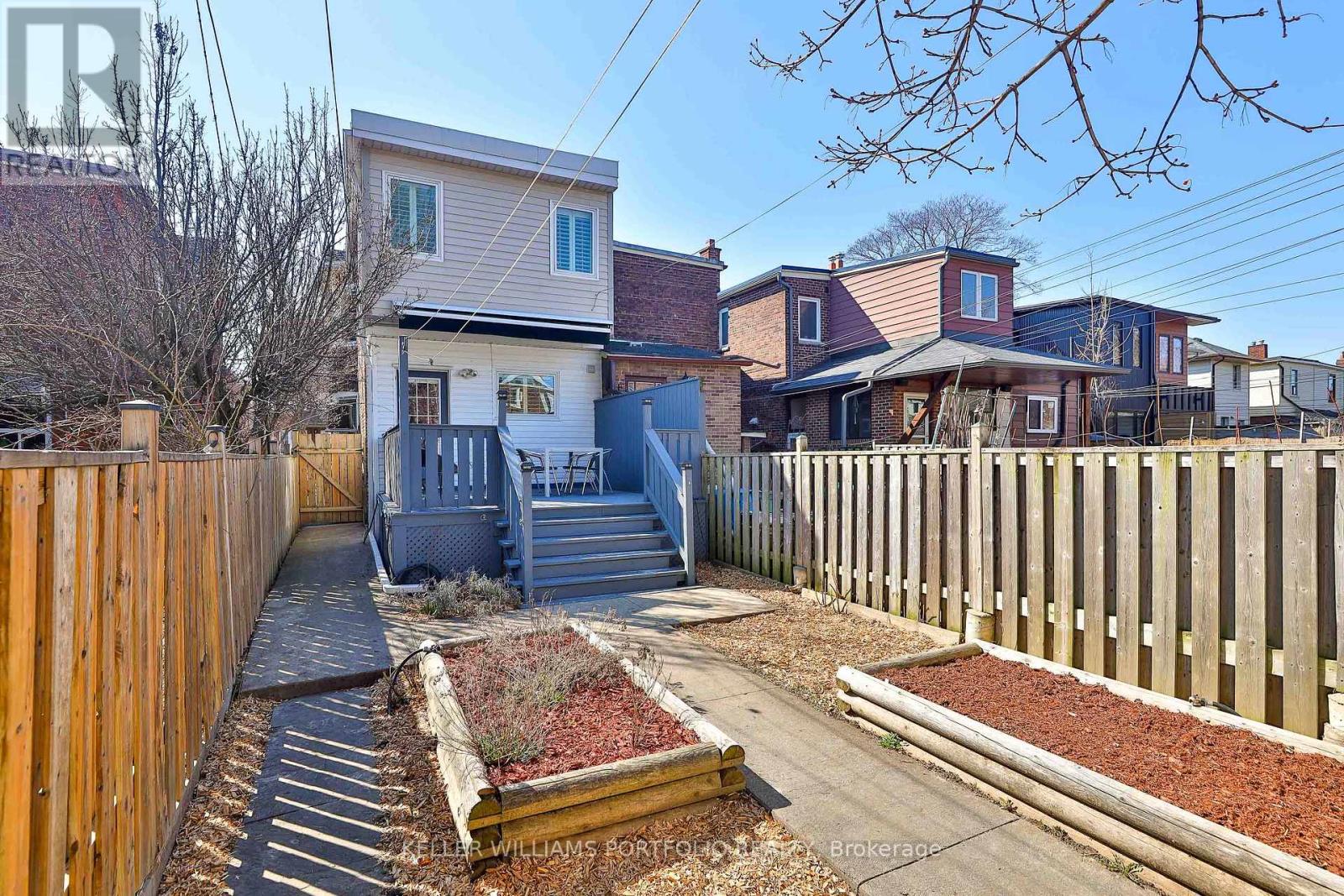 38 Rutland Street, Toronto, Ontario  M6N 1G1 - Photo 29 - W12977706