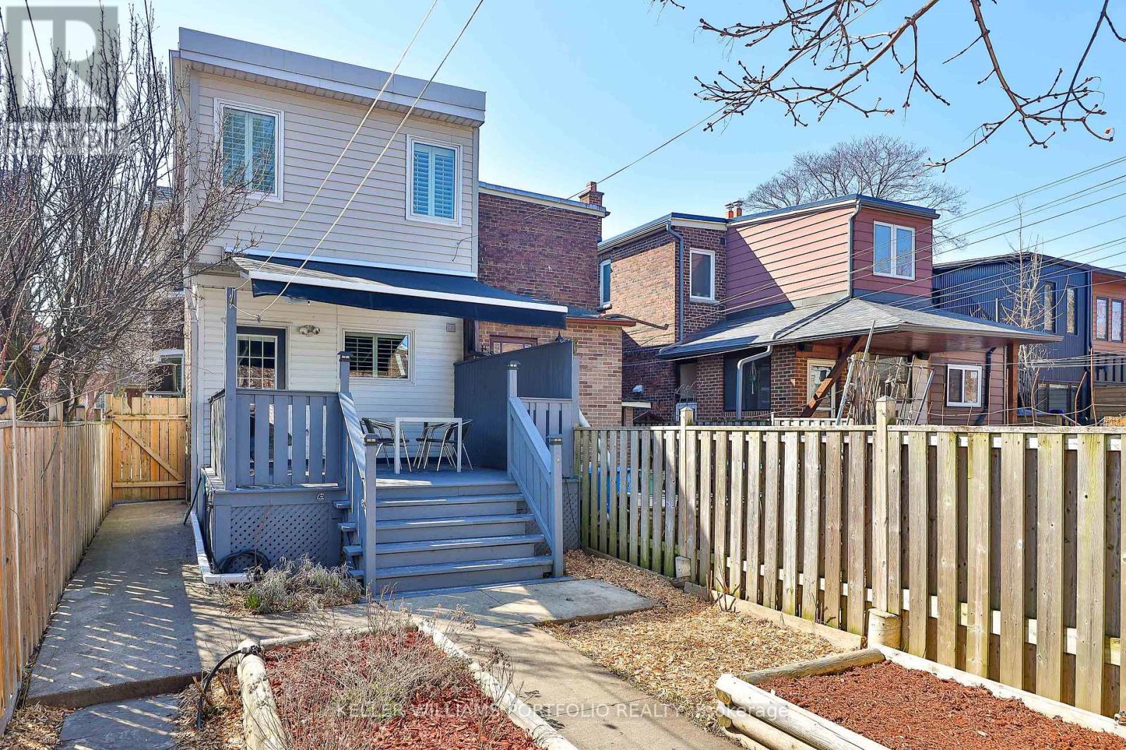 38 Rutland Street, Toronto, Ontario  M6N 1G1 - Photo 30 - W12977706