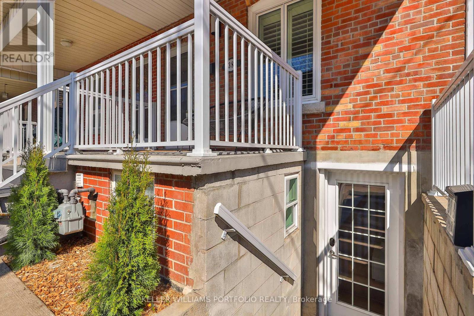 38 Rutland Street, Toronto, Ontario  M6N 1G1 - Photo 36 - W12977706