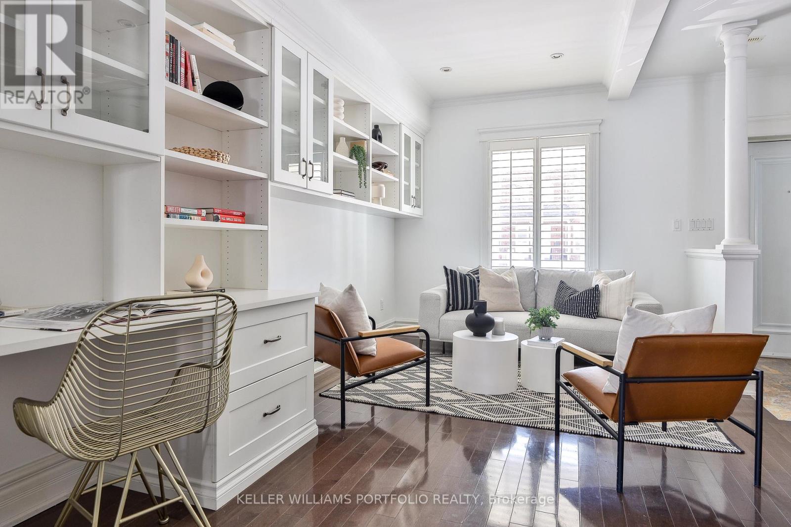 38 Rutland Street, Toronto, Ontario  M6N 1G1 - Photo 4 - W12977706