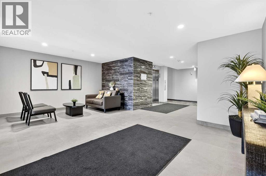 401, 150 Shawnee Square SW, Calgary, Alberta  T2Y 0T6 - Photo 25 - A2299414