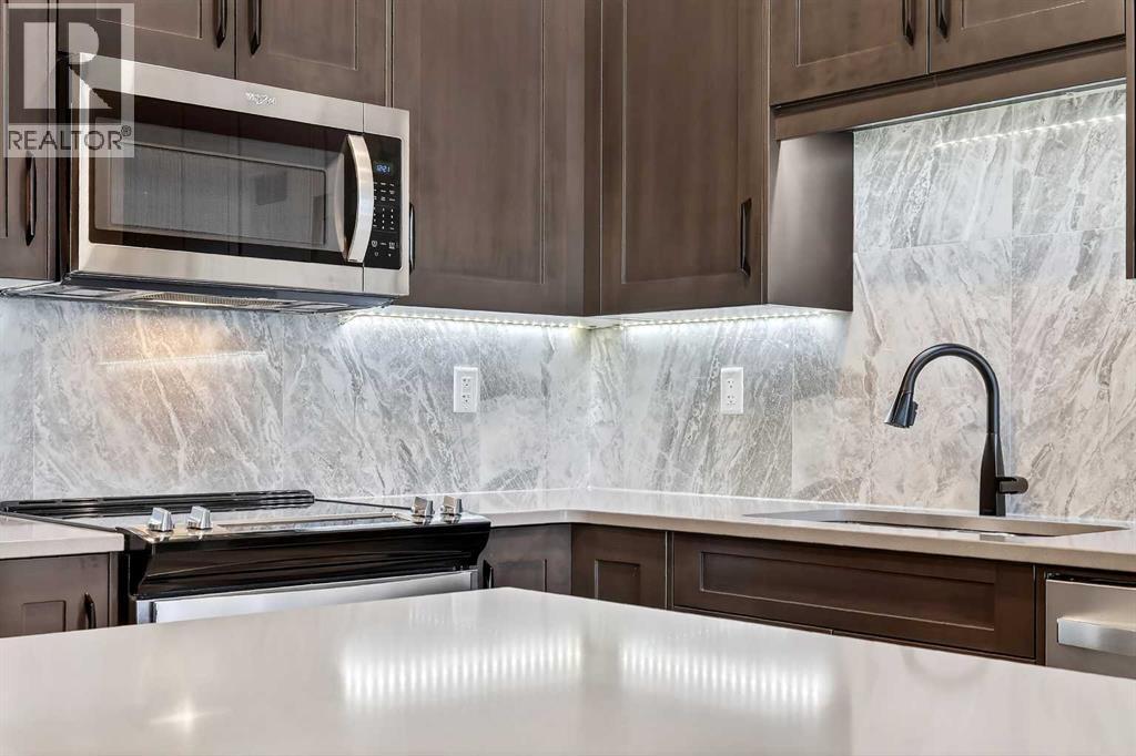 401, 150 Shawnee Square SW, Calgary, Alberta  T2Y 0T6 - Photo 5 - A2299414