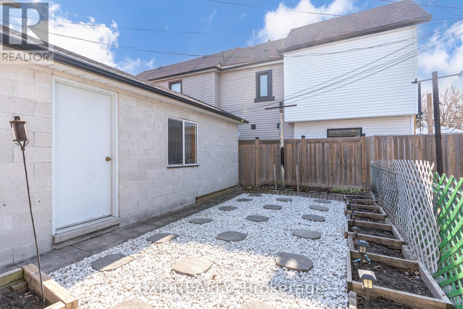 436 Oakwood Avenue, Toronto, Ontario  M6E 2W5 - Photo 32 - C12899296