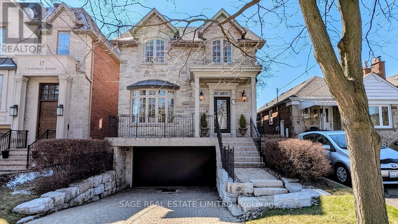 19 CARMICHAEL AVENUE, Toronto, Ontario