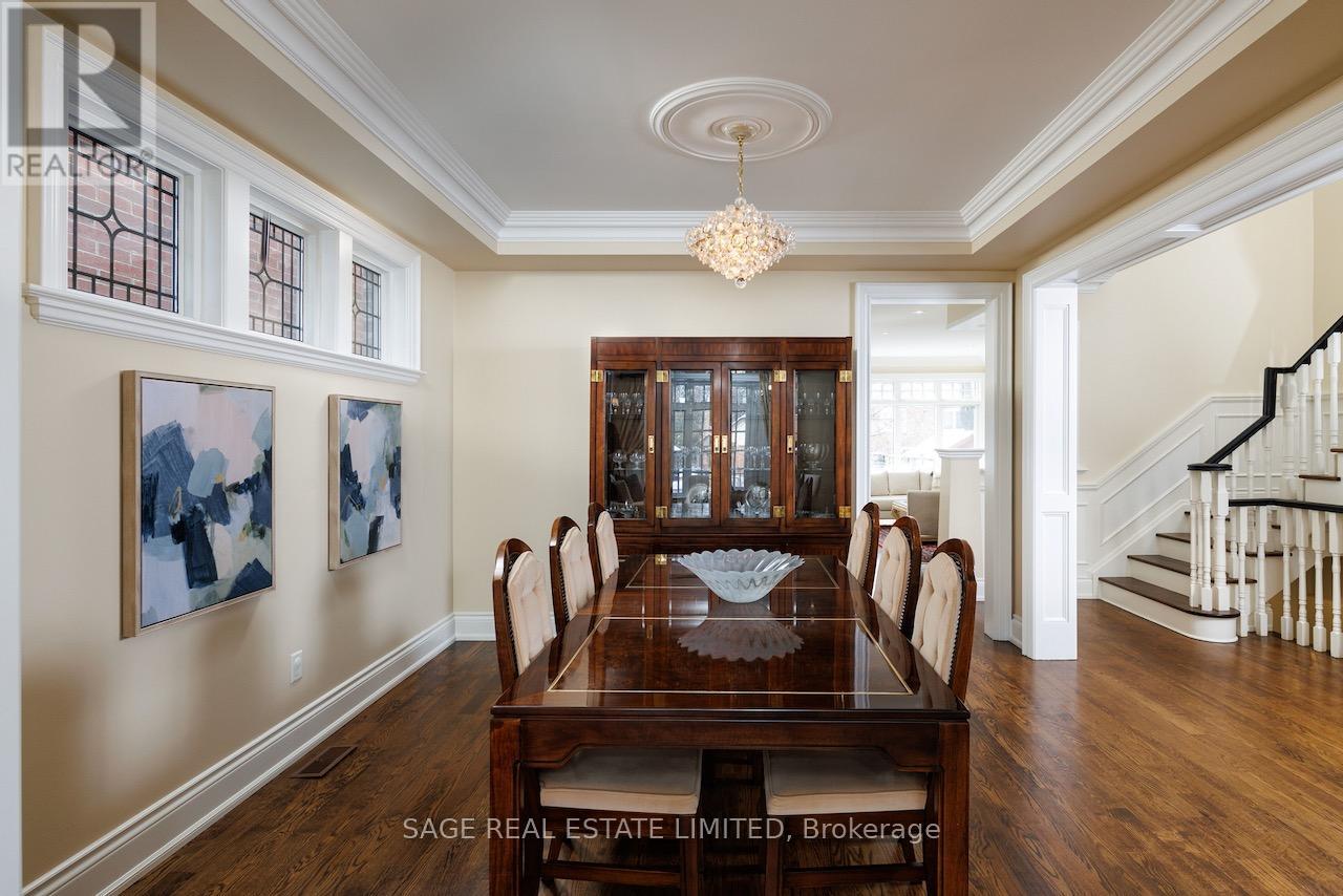 19 Carmichael Avenue, Toronto, Ontario  M5M 2W5 - Photo 11 - C12919920