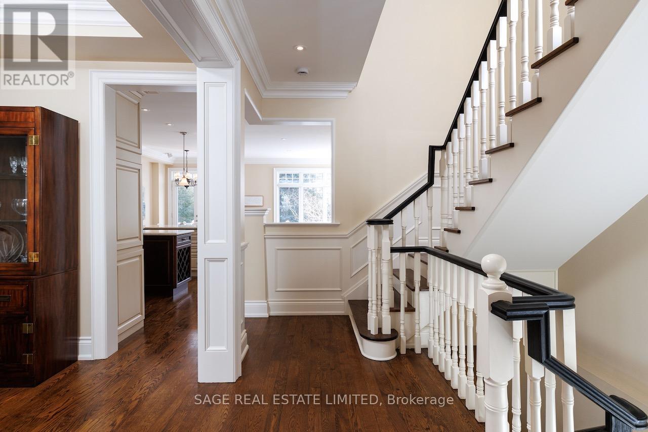 19 Carmichael Avenue, Toronto, Ontario  M5M 2W5 - Photo 15 - C12919920