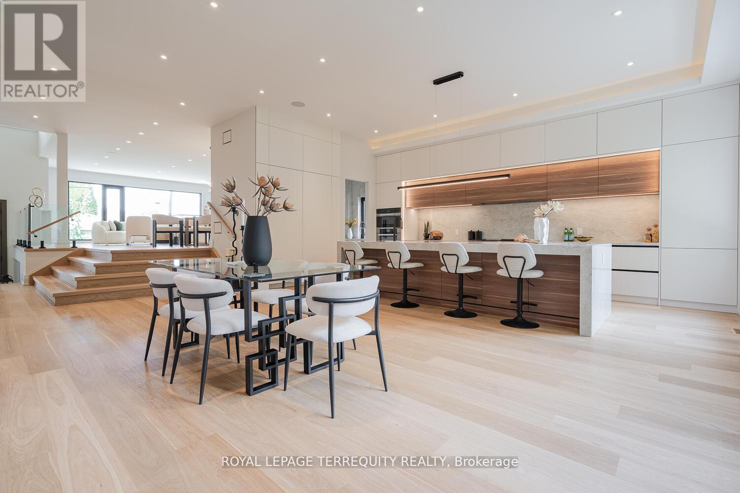 207 Newton Drive, Toronto, Ontario  M2M 2P2 - Photo 18 - C12975226