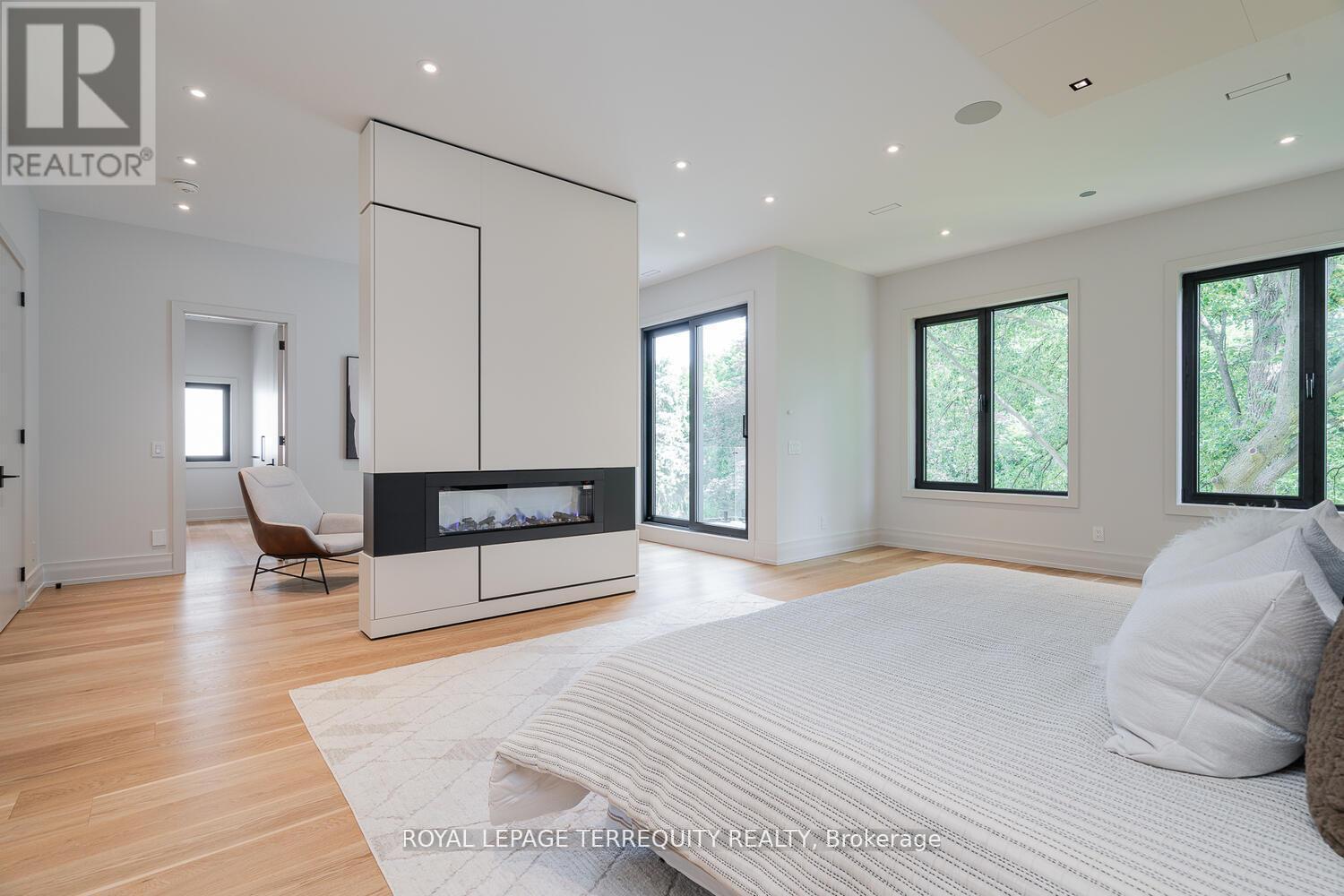 207 Newton Drive, Toronto, Ontario  M2M 2P2 - Photo 31 - C12975226