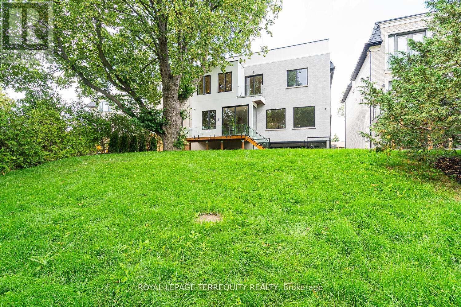 207 Newton Drive, Toronto, Ontario  M2M 2P2 - Photo 46 - C12975226