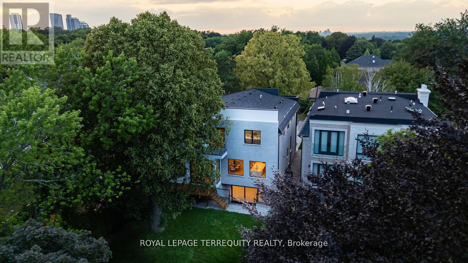 207 Newton Drive, Toronto, Ontario  M2M 2P2 - Photo 48 - C12975226