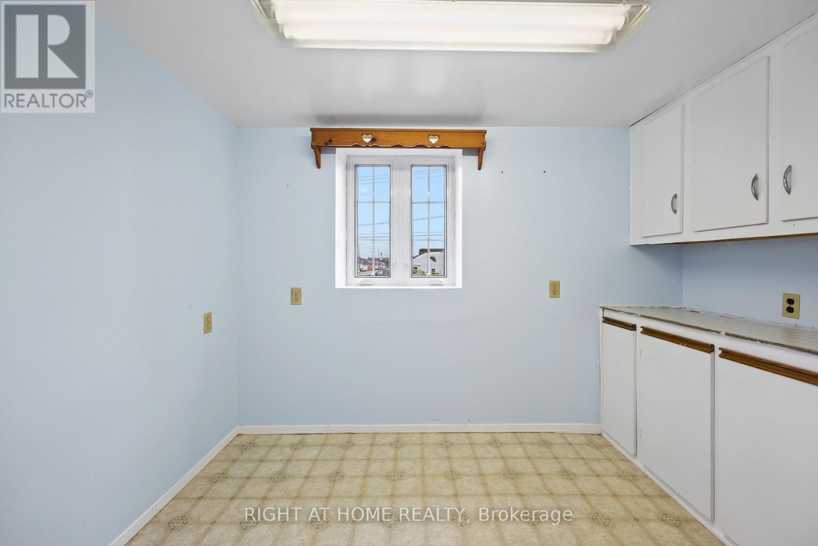 221 Samuelson Street, Cambridge, Ontario  N1R 1K9 - Photo 15 - X12977368