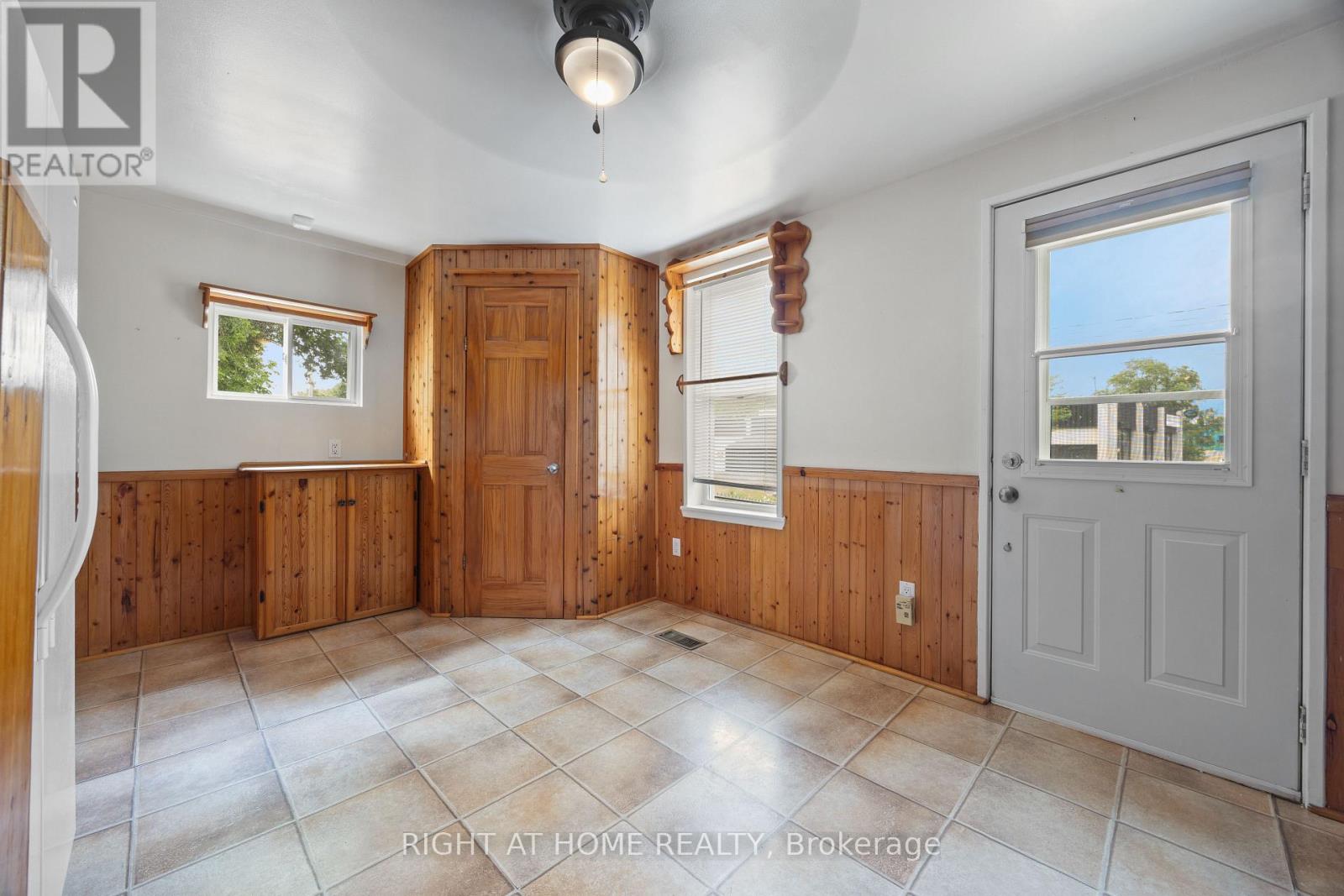 221 Samuelson Street, Cambridge, Ontario  N1R 1K9 - Photo 4 - X12977368