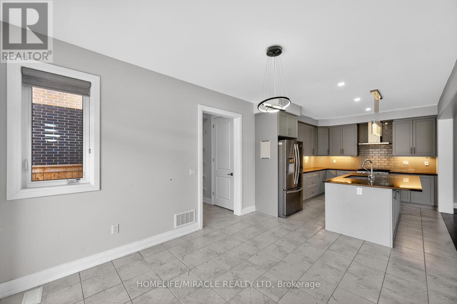 1032 Edinburgh Drive, Woodstock, Ontario  N4T 0M5 - Photo 20 - X12977416