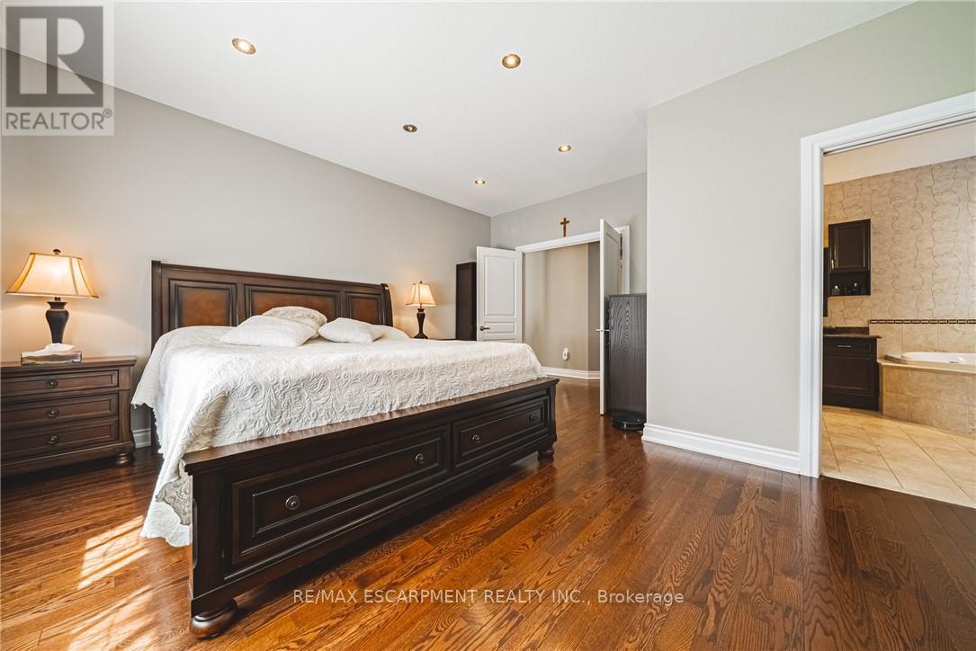 137 Pinehill Drive, Hamilton, Ontario  L0R 1P0 - Photo 13 - X12977472